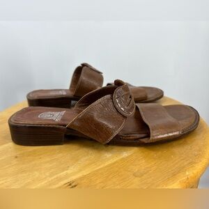 Proposta leather slip on sandals 7